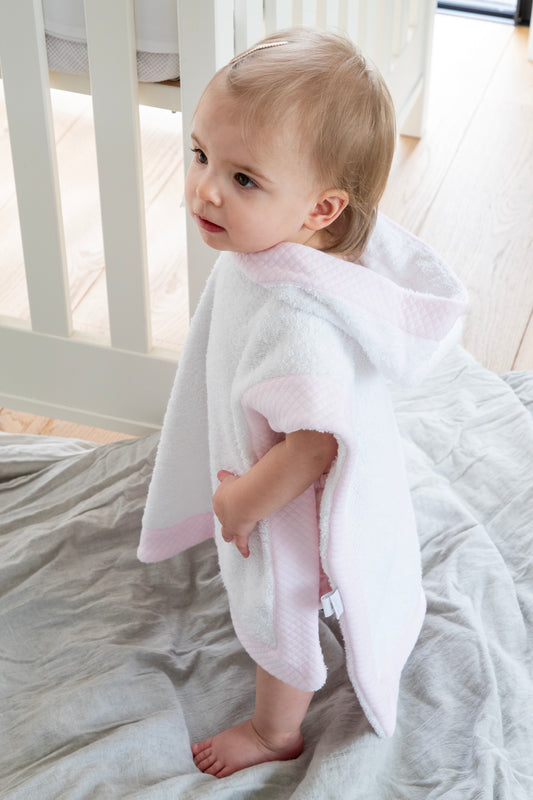 Luxe baby poncho roze - Personaliseerbaar