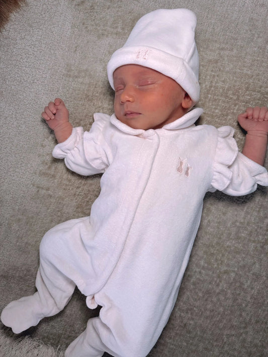 Velours baby mutsje soft pink