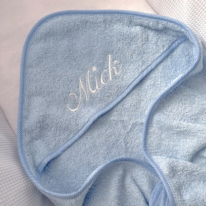 Gepersonaliseerde badcape met naam blauw