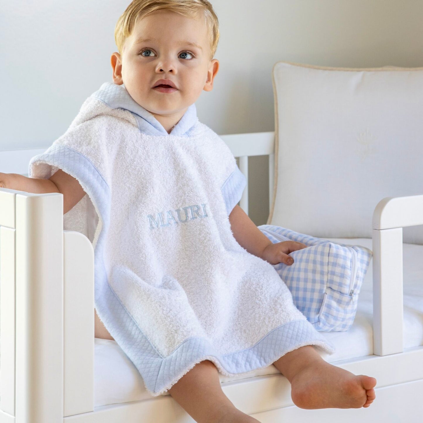 Luxe baby poncho blauw - Personaliseerbaar